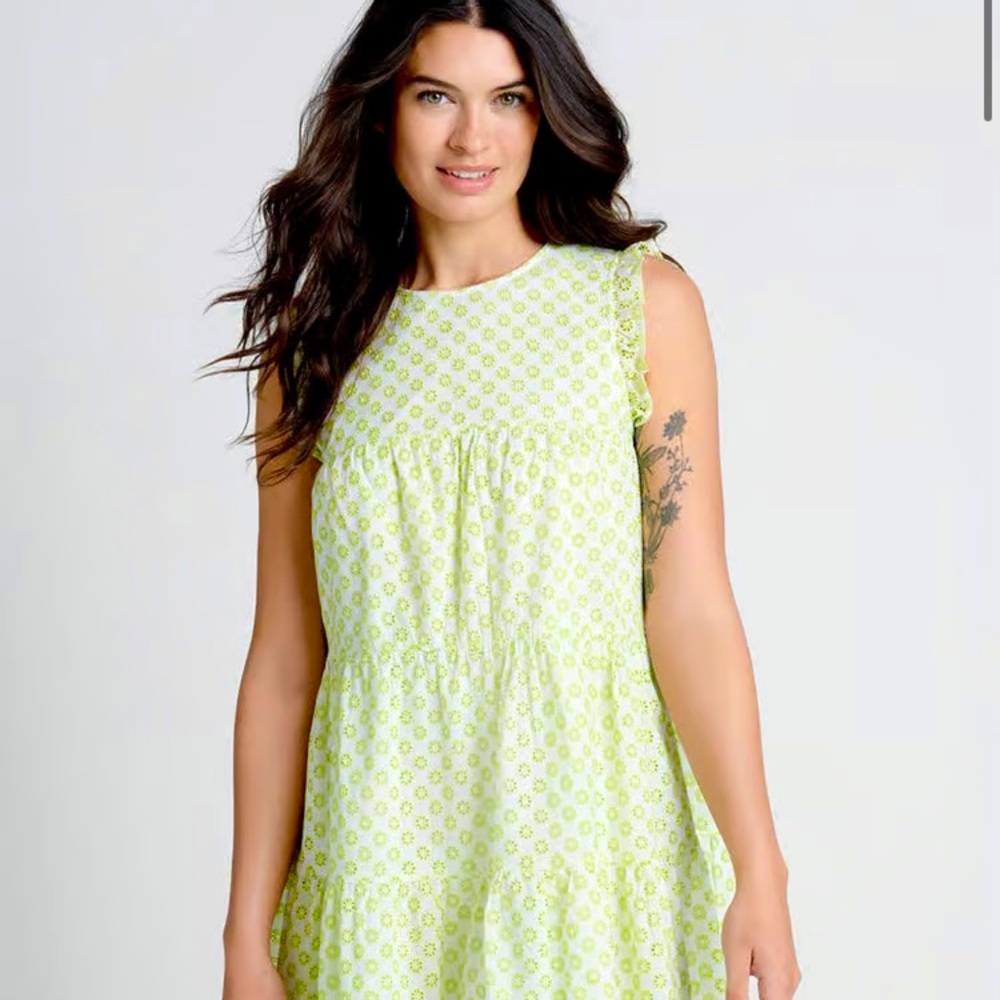 Day Tripping in Eyelet Flower Fields Trapeze Dress ✨NWT ✨